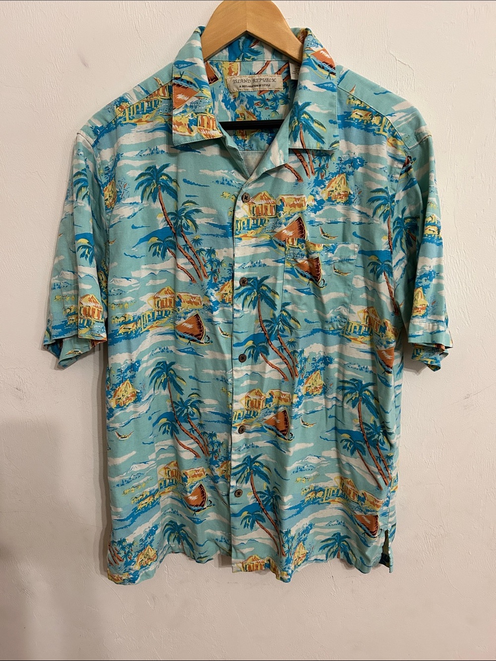 Island Republic Aqua Tropical Camp Shirt with Blue and Yellow Print XL